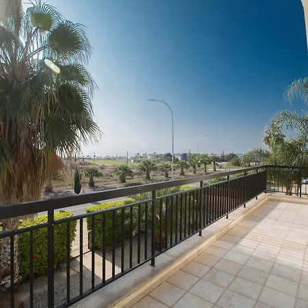 Feriehus Geraeumige Und Private Ferienvilla Mit Eigenem Pool Ayia Napa