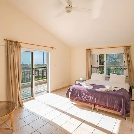 Geraeumige Und Private Ferienvilla Mit Eigenem Pool * Ayia Napa