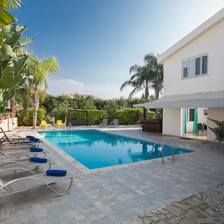 Geraeumige Und Private Ferienvilla Mit Eigenem Pool Holiday home Ayia Napa