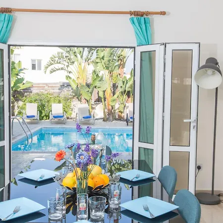 Geraeumige Und Private Ferienvilla Mit Eigenem Pool *